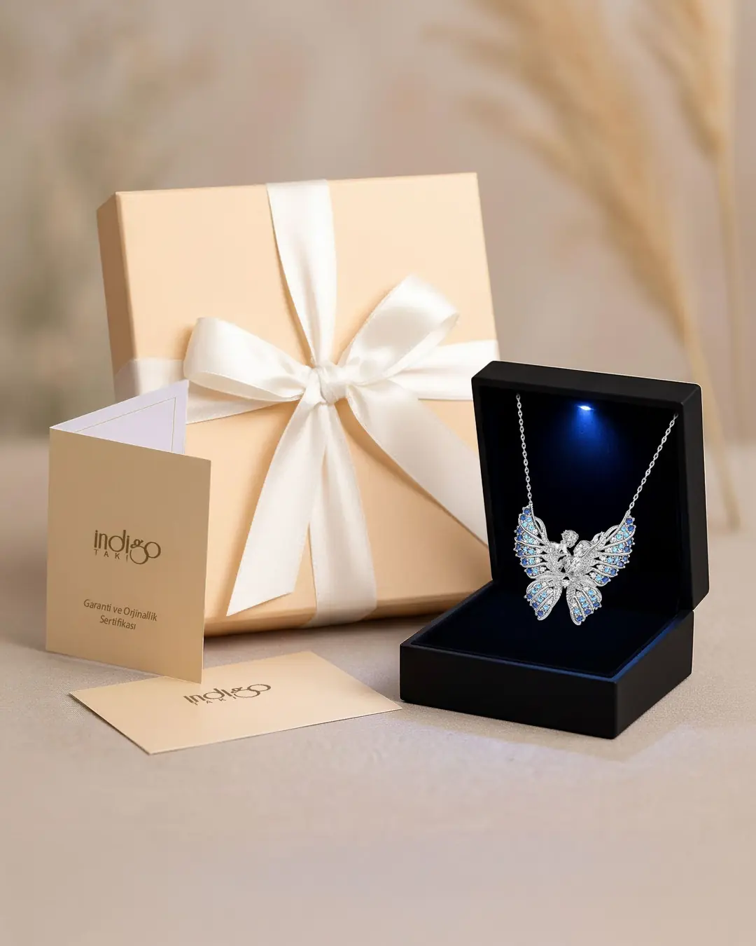 Ürün görseli: Kelebeğin Rüyası Premium Hediye Kutulu Gümüş Kolye